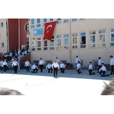 75.yıl Cumhuriyet Ortaokulunda 23 Nisan kutlamaları yapıldı