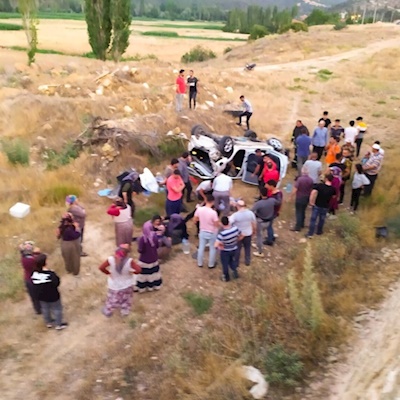 Ilgın’da otomobil devrildi: 1 ölü, 4 yaralı